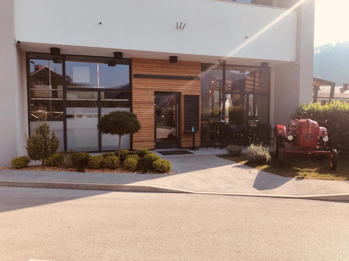 Na Vasi Restavracija In Prenocisca Hotell Škofja Loka Eksteriør bilde