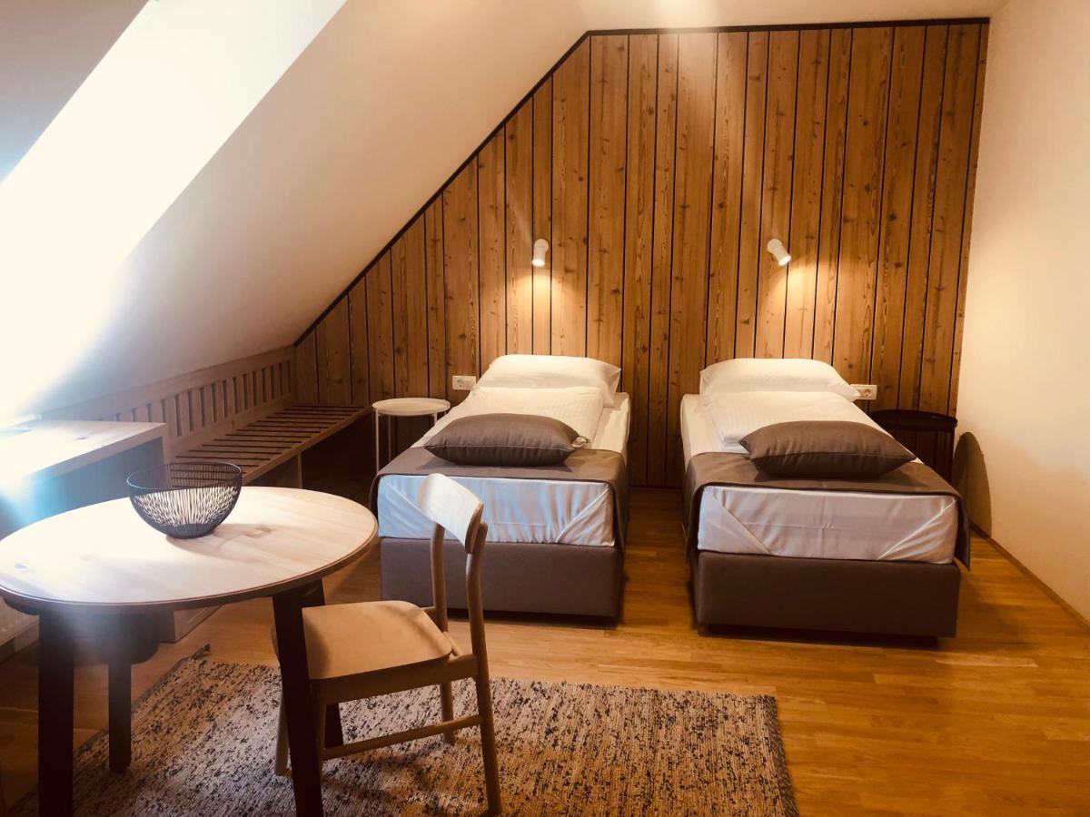 Na Vasi Restavracija In Prenocisca Hotell Škofja Loka Eksteriør bilde