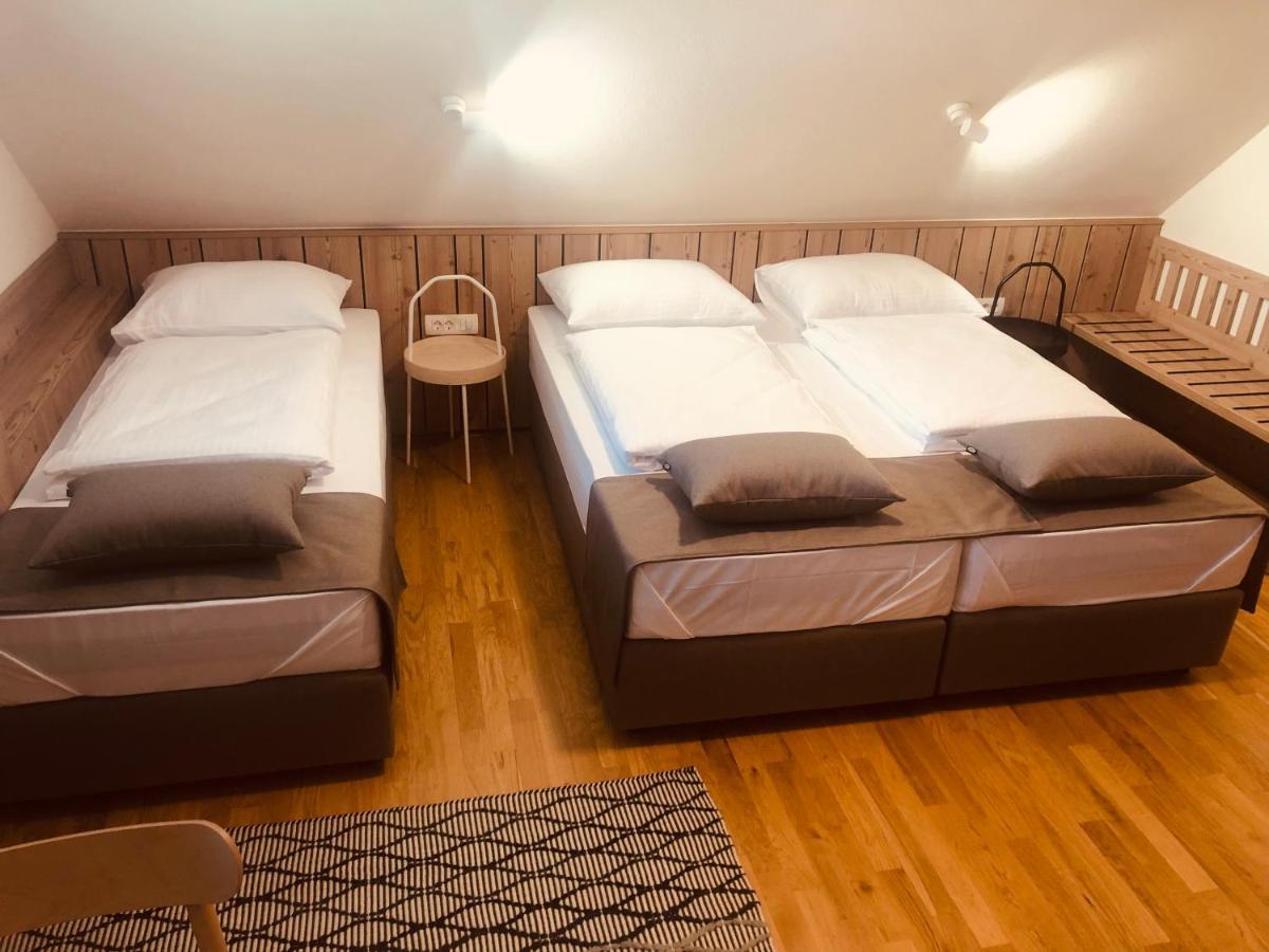 Na Vasi Restavracija In Prenocisca Hotell Škofja Loka Eksteriør bilde