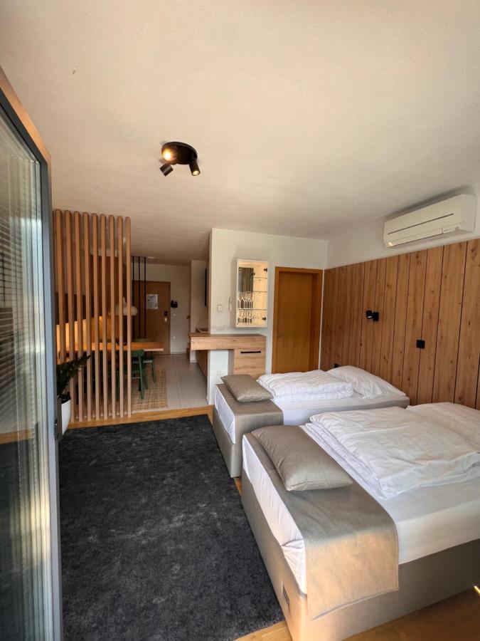 Na Vasi Restavracija In Prenocisca Hotell Škofja Loka Eksteriør bilde