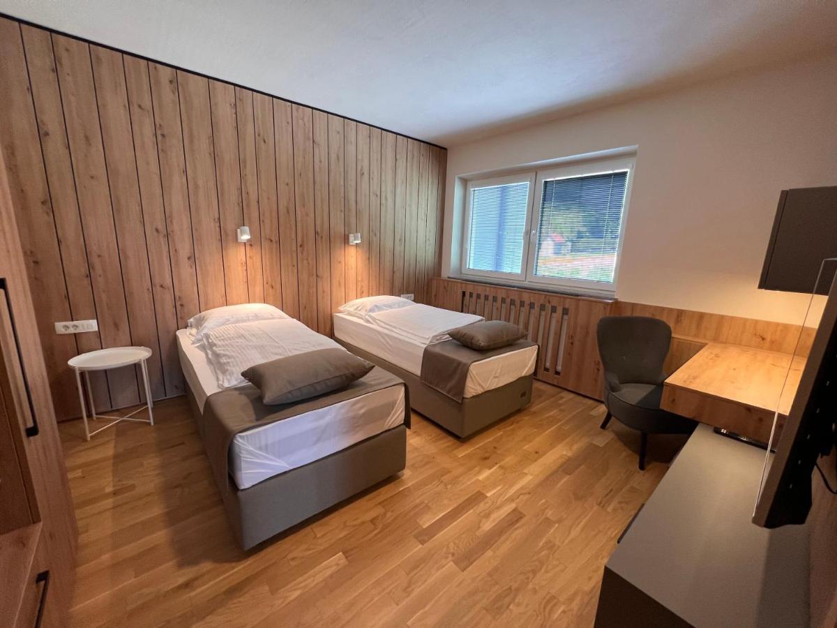 Na Vasi Restavracija In Prenocisca Hotell Škofja Loka Eksteriør bilde