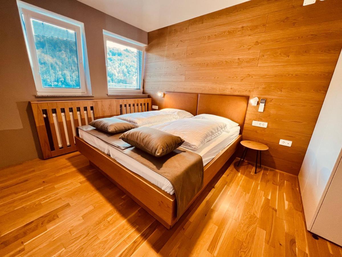 Na Vasi Restavracija In Prenocisca Hotell Škofja Loka Eksteriør bilde